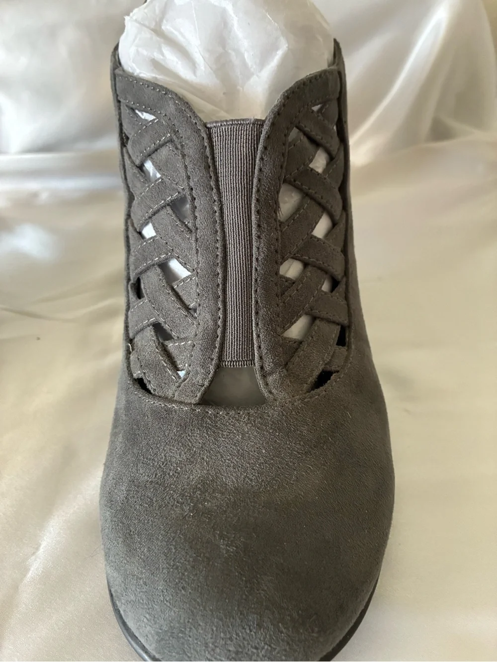 Aerosoles Gray Suede Woven Detail Heels